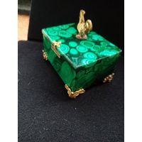 Малахитовая шкатулка