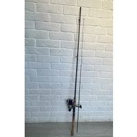 2 спиннинга Mikado  +  2 катушки