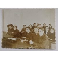 Фото 8,5см*11,5см."Школа. На уроке". 1955г.