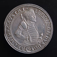 Guldenthaler_1571_Hall_UNC-