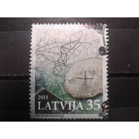 Латвия, 2011. Карта Латвии с тригонометрической сеткой, марка из блока