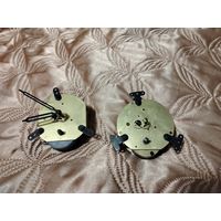 Механизмы от часов "Весна". 2 шт. (Плюс 2 ключа к ним).