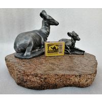 Статуэтка "Семейство косуль на мраморе",  литьё. СССР.