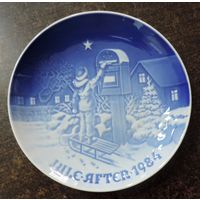 Тарелка фарфоровая настенная 1984 г. Дания. Диаметр 18.3 см.