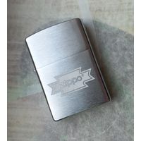 Зажигалка Zippo 200 Logo Script, Brushed Chrome