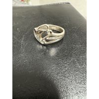 Кольцо. Серебро 925 пробы. Женское. С маленьким камнем