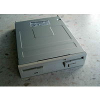 Дисковод 3,5 "