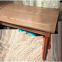 Журнальный столик. Стол