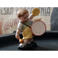 Статуэтка фигурка Мальчик с барабаном 1 пол. 20 в. европейские фарфоровые фабрики