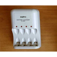 ЗУ Зарядное устройство Sanyo Battery Charger NC-MQN03 AA AAA