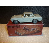 Модель авто МЕРСЕДЕС-БЕНЦ 230 СЛ. 1:43. Киев. З-д им. Ватутина. Made in URSS