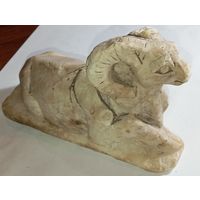 Статуэтка  Горный баран из камня  . С рубля !