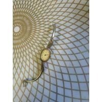 Часы наручные Луч с браслетом.Состояние на скане. В коллекцию,ремонт,на запчасти.