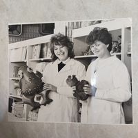 Фотография. История СССР в лицах. Продавцы хорошего настроения. Детский мир. Игрушки.