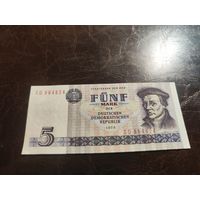 ГДР 5 марок образца 1975 года AUNC p27