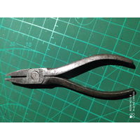 Плоскогубцы малые. Муромский металтрест.