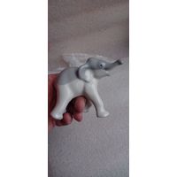 КОЛЛЕКЦИОННАЯ ФАРФОРОВАЯ СТАТУЭТКА СЛОНЁНОК АРТЕЛЬ ПРОГРЕСС СССР ОРИГИНАЛ  .  Распродажа Коллекции !!! . Экспресс  Аукцион не с рубля без МПЦ и прочего 3 ДНЯ  .Много лотов в продаже .