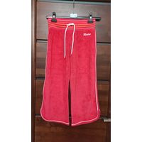 Капри Reebok размер S, новые. Красивые, яркие, новые,  биркой. Очень мягкие и приятные на ощупь. Длина 76 см, ПОталии 35 см + тянется.