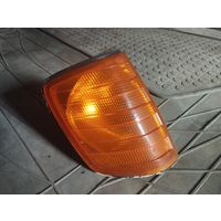 Поворотник правый Mercedes E W124