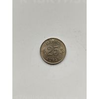 25 аурар Исландия.