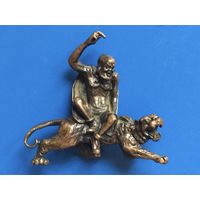 Буддизм. Архат Пиндола усмиряющий тигра