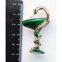 Все лоты с рубля.Брошь медицинская,чаша Гигеи