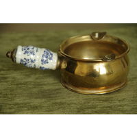 Пепельница латунная ( 9 см х 14 см , высота 4,5 см )