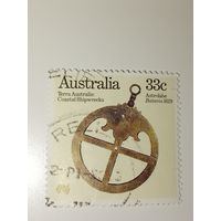 Австралия год 1985.  Изображена астролябия, поднятая с голландского корабля Батавия, затонувшего в 1629 году.