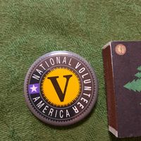 Значок волонтёра США 2000г.