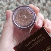 Кремовый глиттер Hourglass Scattered Light Glitter Eyeshadow в оттенке Smoke