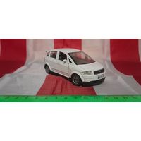 Машинка (модель) Welly Audi A2 примерно 1:43