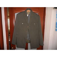 Китель офицерский(176-104-92) и 6 рубашек(50-3 и 50-2) новые,одна Б\У.С рубля.