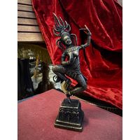 Бронзовая статуэтка