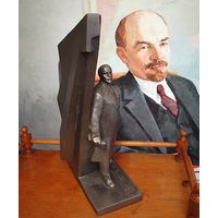 Статуэтки В.И.Ленин. Цена за одну!