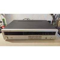 CD проигрыватель HARMAN/KARDON HD500