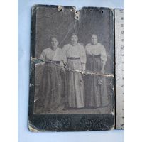 Очень старая фотография