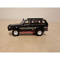 Kengfai 1/64 Toyota Land Cruiser LC80 с подвеской