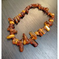 Бусы винтажные из натурального янтаря разного размера на леске 22 см .