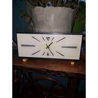 Часы антиквариат, редкий экземпляр