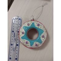 Елочная игрушка Пончик пластик