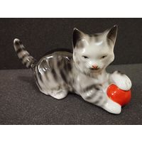 Статуэтка фарфоровая Котик с мячом Большой, Германия