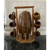 Бочонок с кружками CUVEE SPECIALE с металлическим краником на подставке Франция