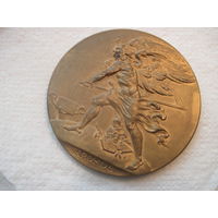 Германия очень редкая бронзовая медаль " НА РУБЕЖЕ СТОЛЕТИЙ "  бог времени Кронос  1901 год штемпеля Ludwig Lauer отличное состояние