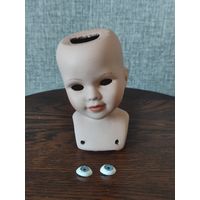 Кукла фарфоровая