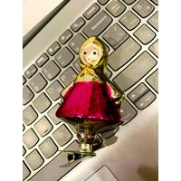 Девочка в платочке, серия КАРНАВАЛ , редкая.