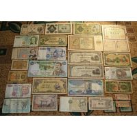 Лот из 26 разных банкнот