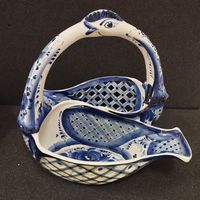 Сахарница (фруктовница, конфетницы) Лебеди, фарфор. Гжель