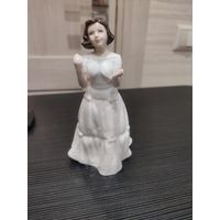 Статуэтка девушка Royal Doulton, Англия
