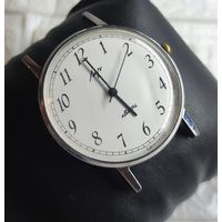 Часы луч кварц. СССР. Костюмные. С рубля без МЦ . Много лотов с рубля без МЦ.