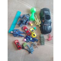 Лот солдатиков, машинок, две пластм. ЗА ВСЕ